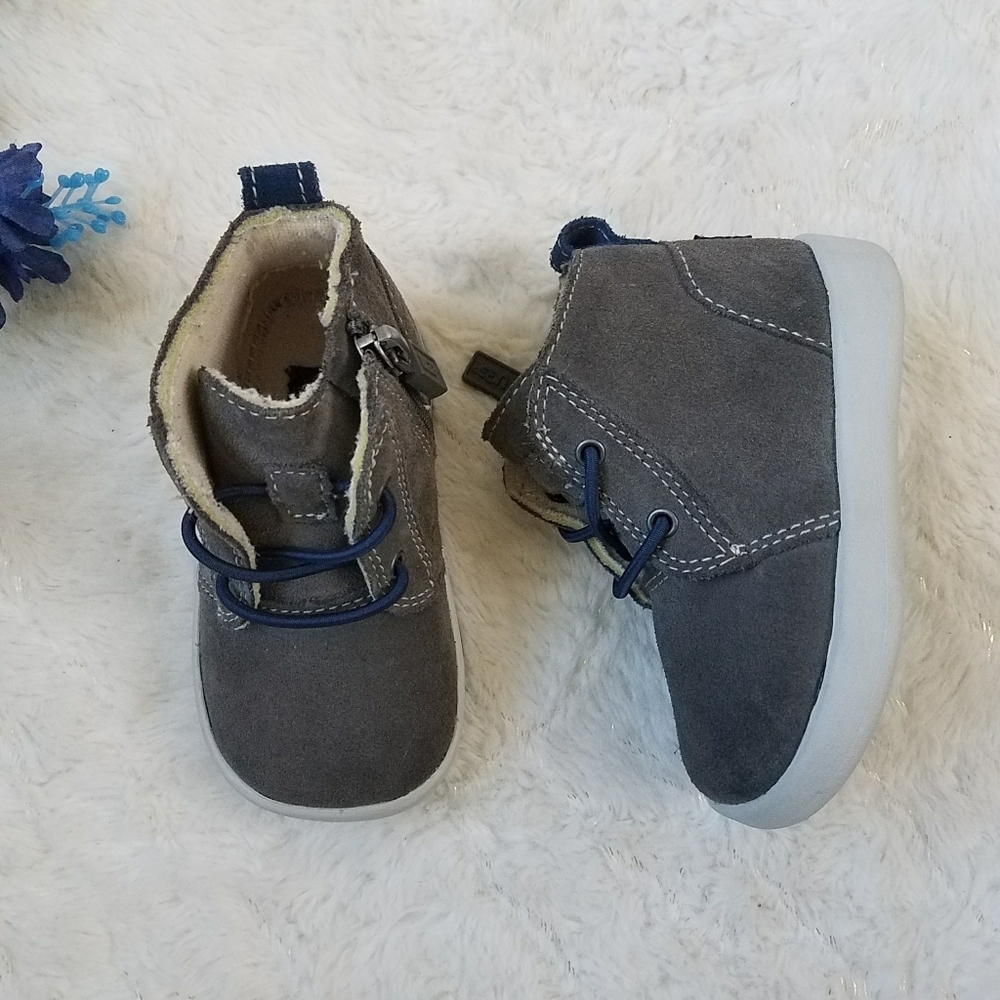 UGG Kristjan Chukka Boots